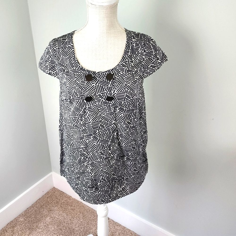 Loft Women's Capped Sleeve Cotton Scoop Neck With Button Detail Top Size Small